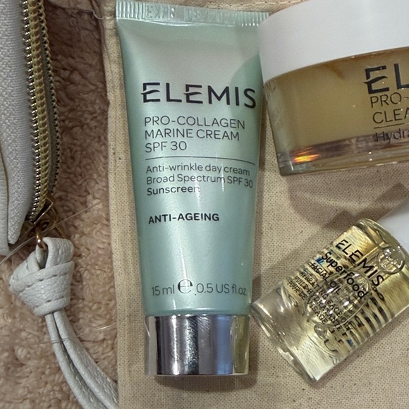 ELEMIS deluxe Skincare Collection with Orange and white Bags - Picture 3 of 15